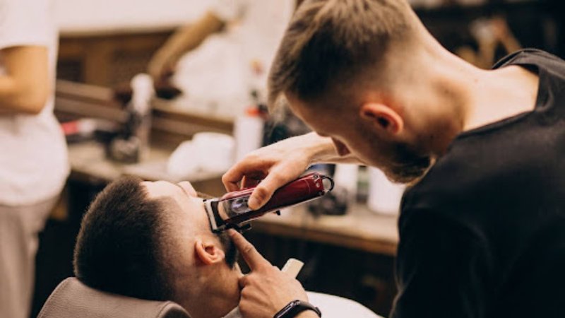 Dallas Grooming Scene