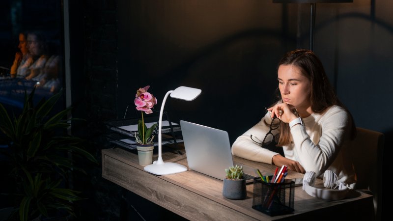 Table Lamp That Fits Your Room’s